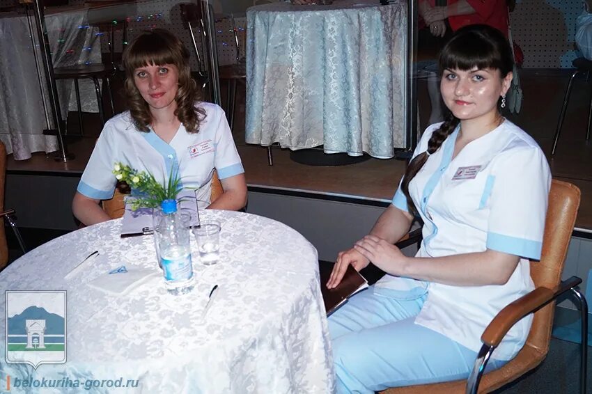 Врач и ребенок. Дежурная медицинская сестра. Медсестра детского отделения. Медсестра физиокабинета. Фото медсестер в детском санатории мечта липецк.