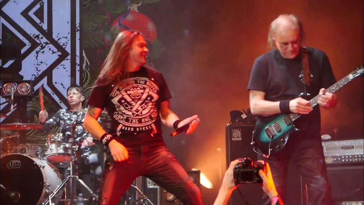 Ария тореро слушать. Эй тореро ария. Эй тореро ария. Ария видео тореро. Ария тореро беркут.