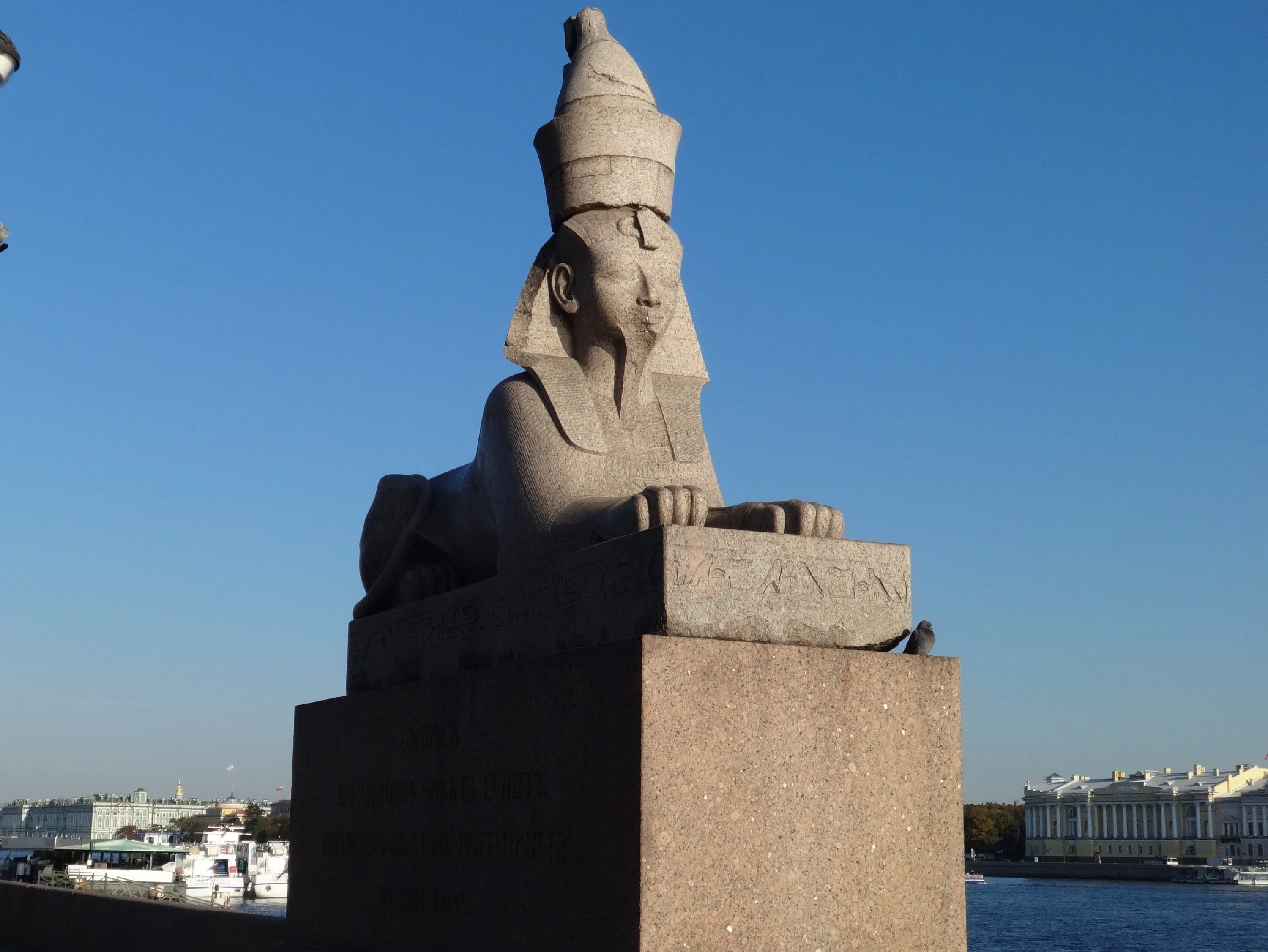 Сфинкс курган. Сфинкс аменхотепа iii. сфинксы фараона аменхотепа iii питер. сфинксы аменхотепа iii (набережная невы).. сфинкс аменхотепа 3 в петербурге.