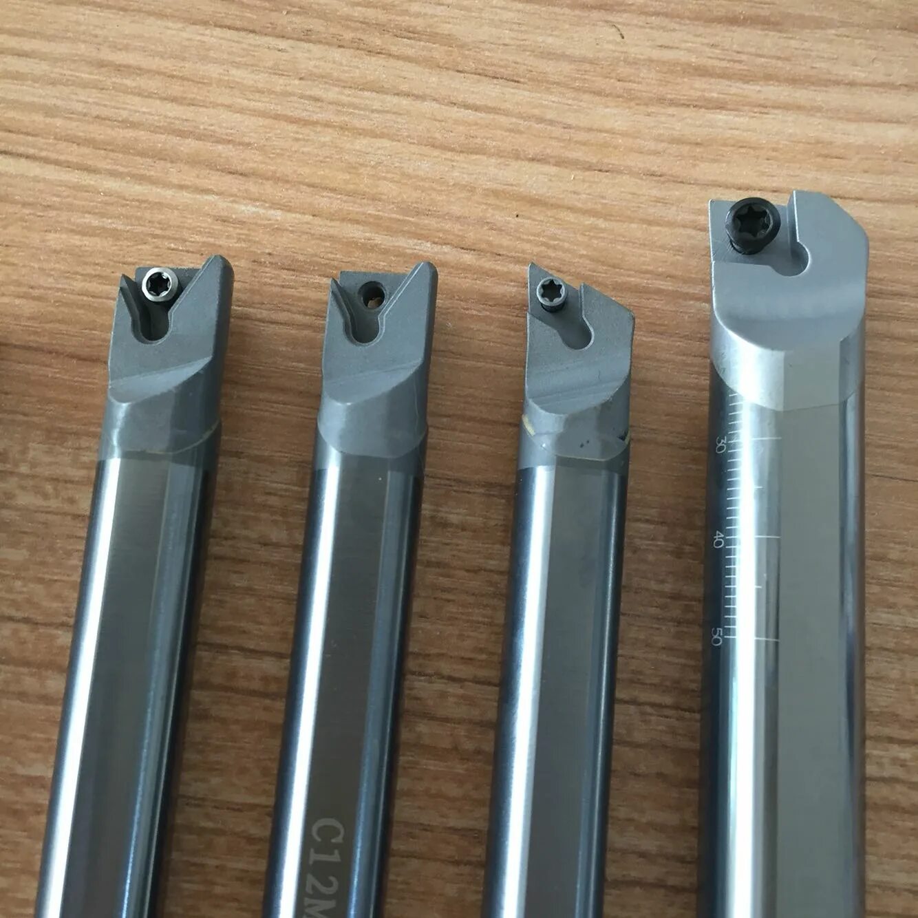 резец со сменными пластинами м02 l 012520м08. резец токарный механический 4040 top1baza. резец токарный вк 8 20х12. пластины токарные твердосплавные сменные gf1105. резец сменный.