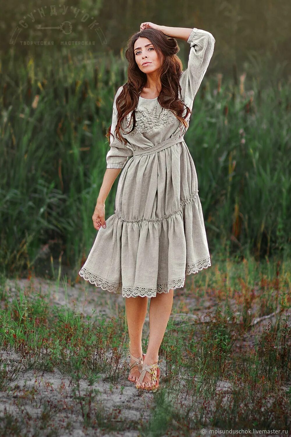 Ткань лен платье. Натали платье льняное 13605. Майя Молик платья лен. Льняная одежда Кайрос 4/44. Платье из льна.