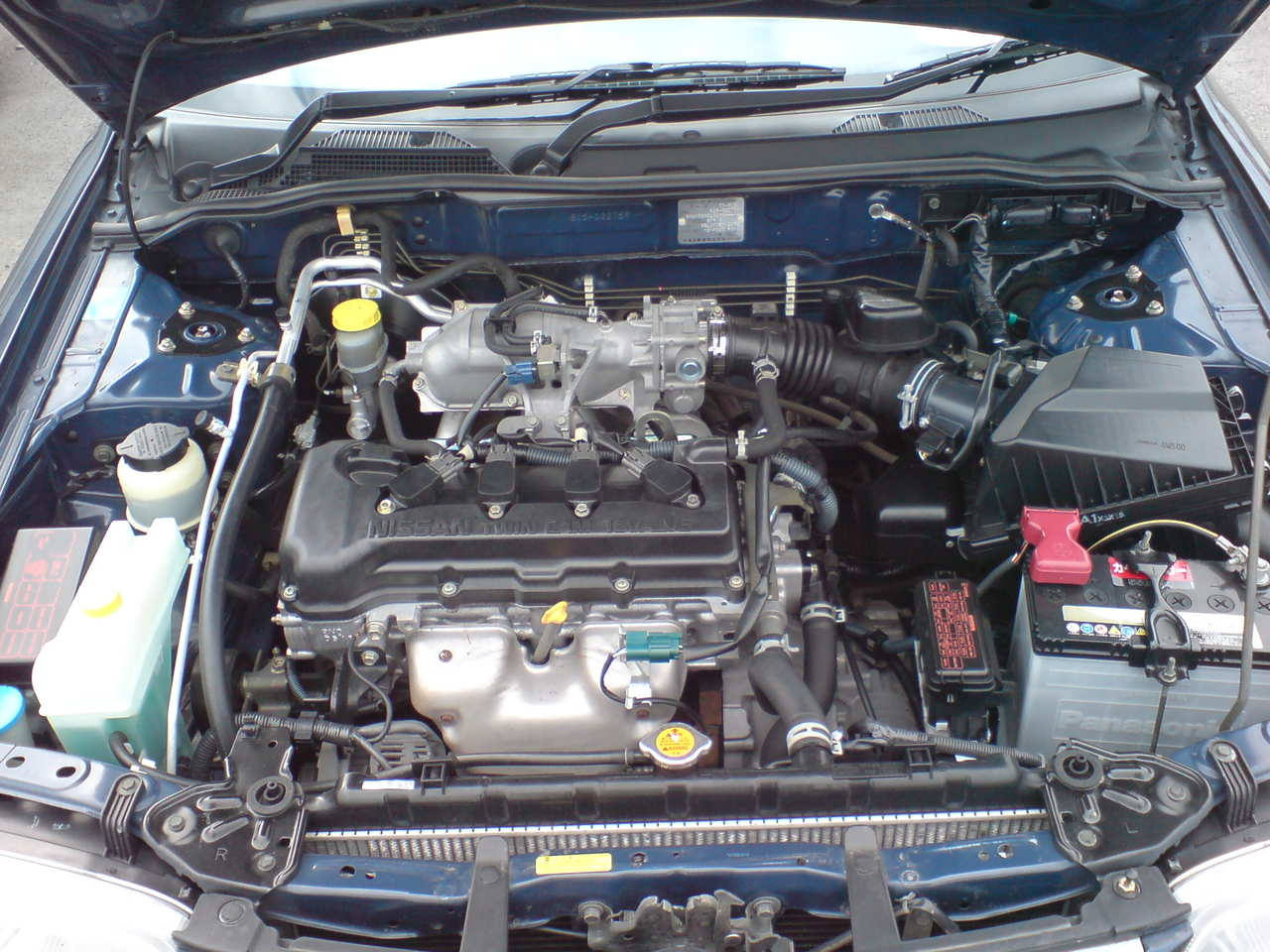 Не заводится двигатель 15. Nissan sunny подкапотка. ниссан санни 2001 подкапотка. подкапотное пространство ниссан санни. ниссан санни фб 14 двигатель.