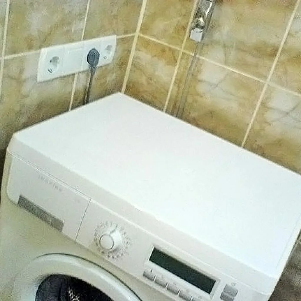 Розетки в ванной. Розетка для стиральной машинки. Розетка для стиралки в ванной. Розетка в ванную для стиральной машины.