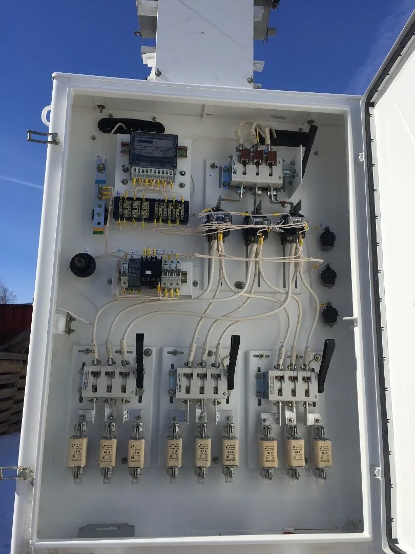 Шкаф подстанции. Шкаф РУНН-10 кв Столбовой ТП. КТП 0 4 кв. Шкаф РУНН-0.4 кв Столбовой ТП. СТП 63ква 6/0.4кв.