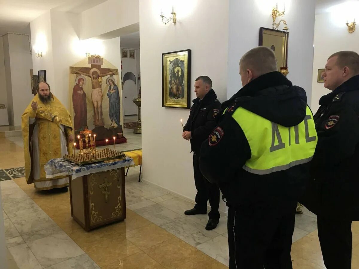Теле бугуруслан. Храм святой троицы бугуруслан. служители троицкого храма а г бугуруслане. тело женщины это храм.