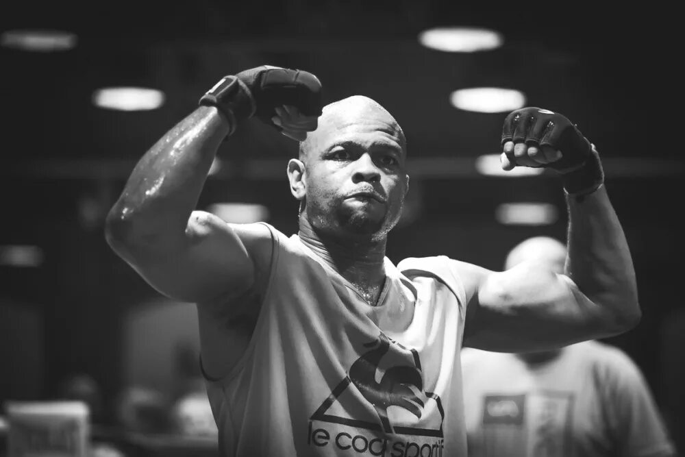 Roy jones can be. Рой Джонс. Рой Джонс фото. Рой Джонс тренировки. Буковцов Дмитрий.
