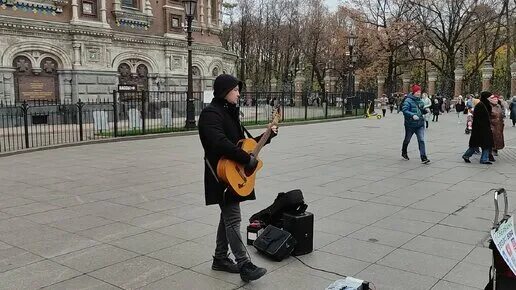 Сайт музыки спб. Музыканты выступавшие на красной площади. Певица у Спаса на крови в Санкт-Петербурге.