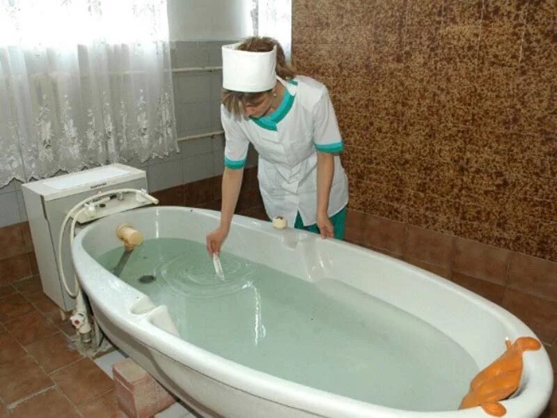 Углекисло минеральные ванны ессентуки. Лечебные ванны. Хлоридно натриевые ванны. Хлоридные натрия ванны. Натриево хлоридные минеральные ванны.