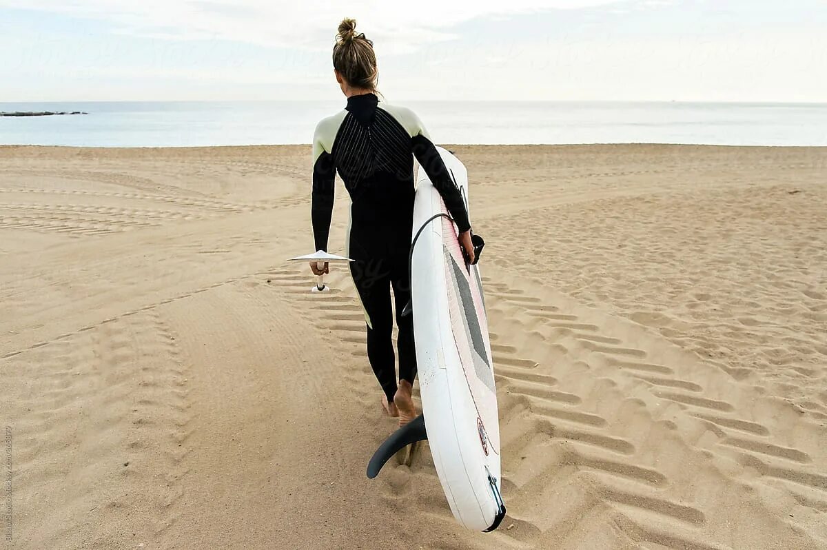 Back board. Прогулка на sup доске блондинка со спины. Аукционного дома paddle8. Sup Board старые фото.