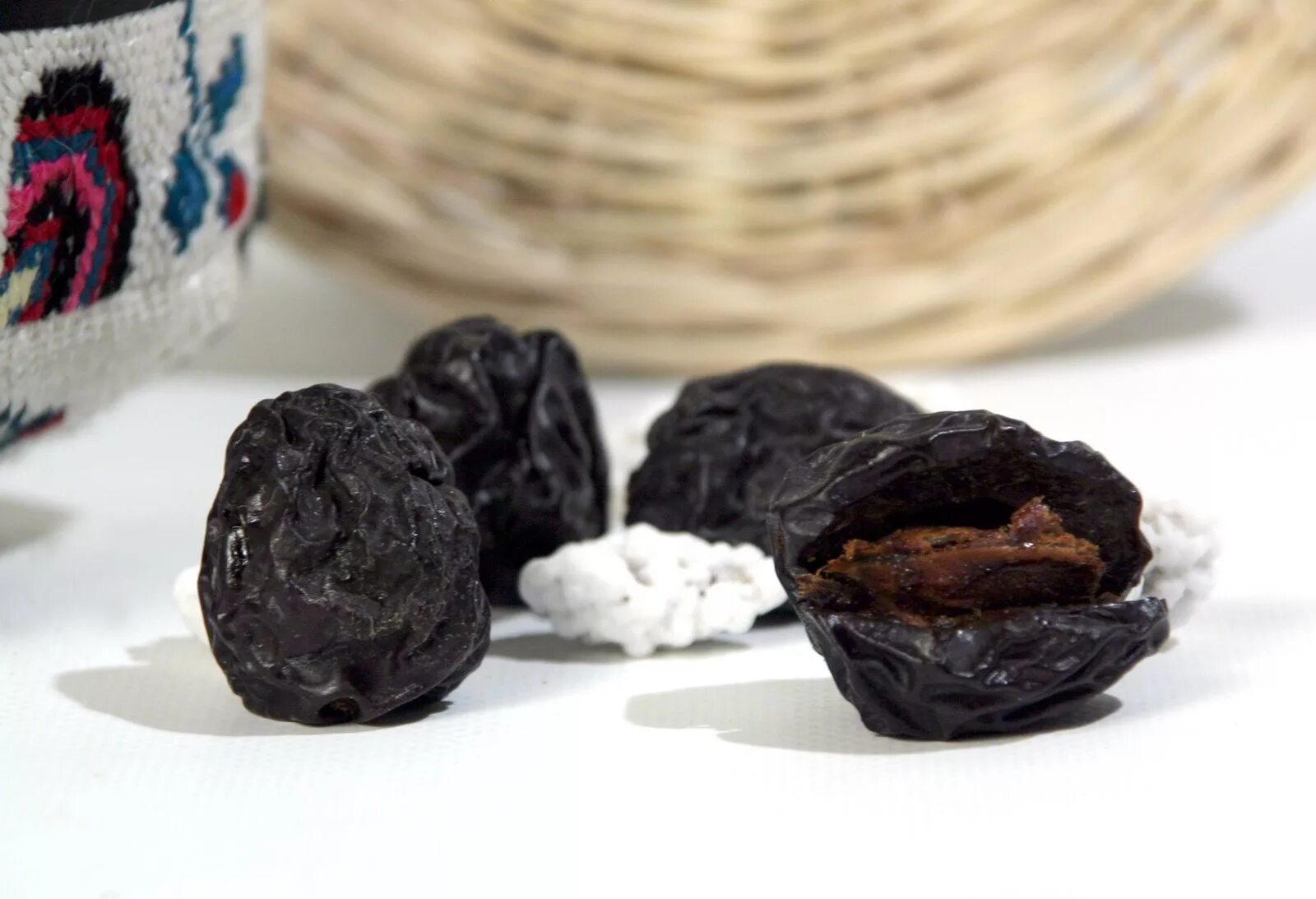 можно ли собакам чернослив