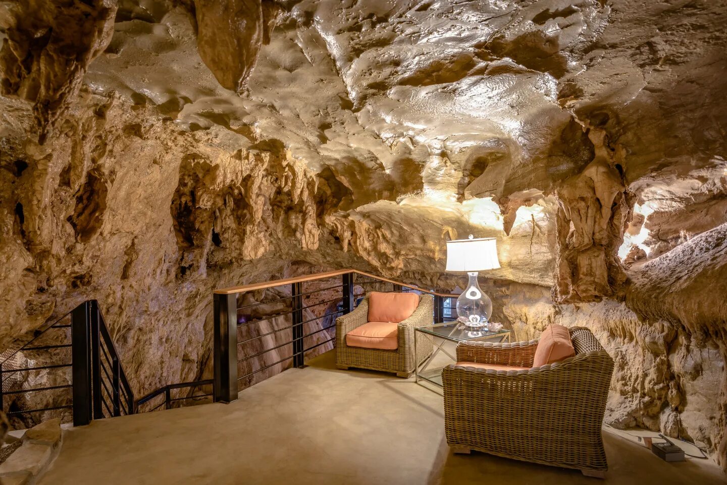 Украсить пещеру. Пещера Кейв крик. Beckham Creek Cave haven. Beckham Creek Lodge, США. Beckham Creek Cave Lodge, США, Арканзас.