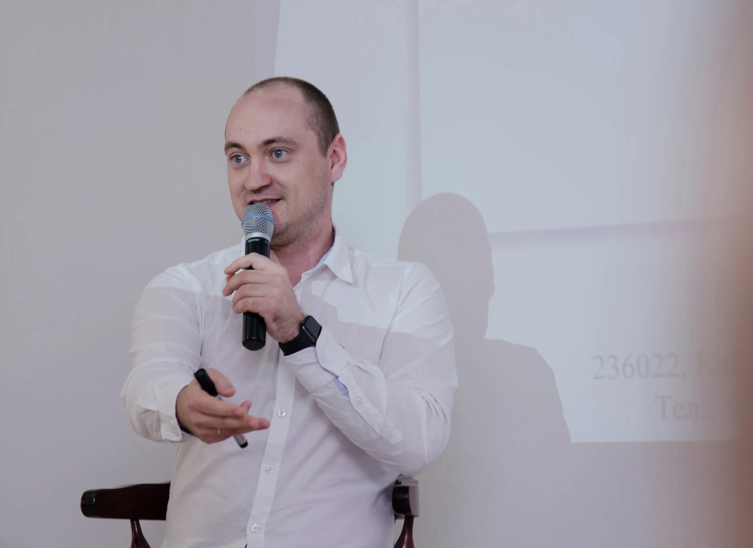 Ведущий тренинга. Психологический тренинг. Ведущий тренинга. Ведущий тренинга. Ведет тренинг.