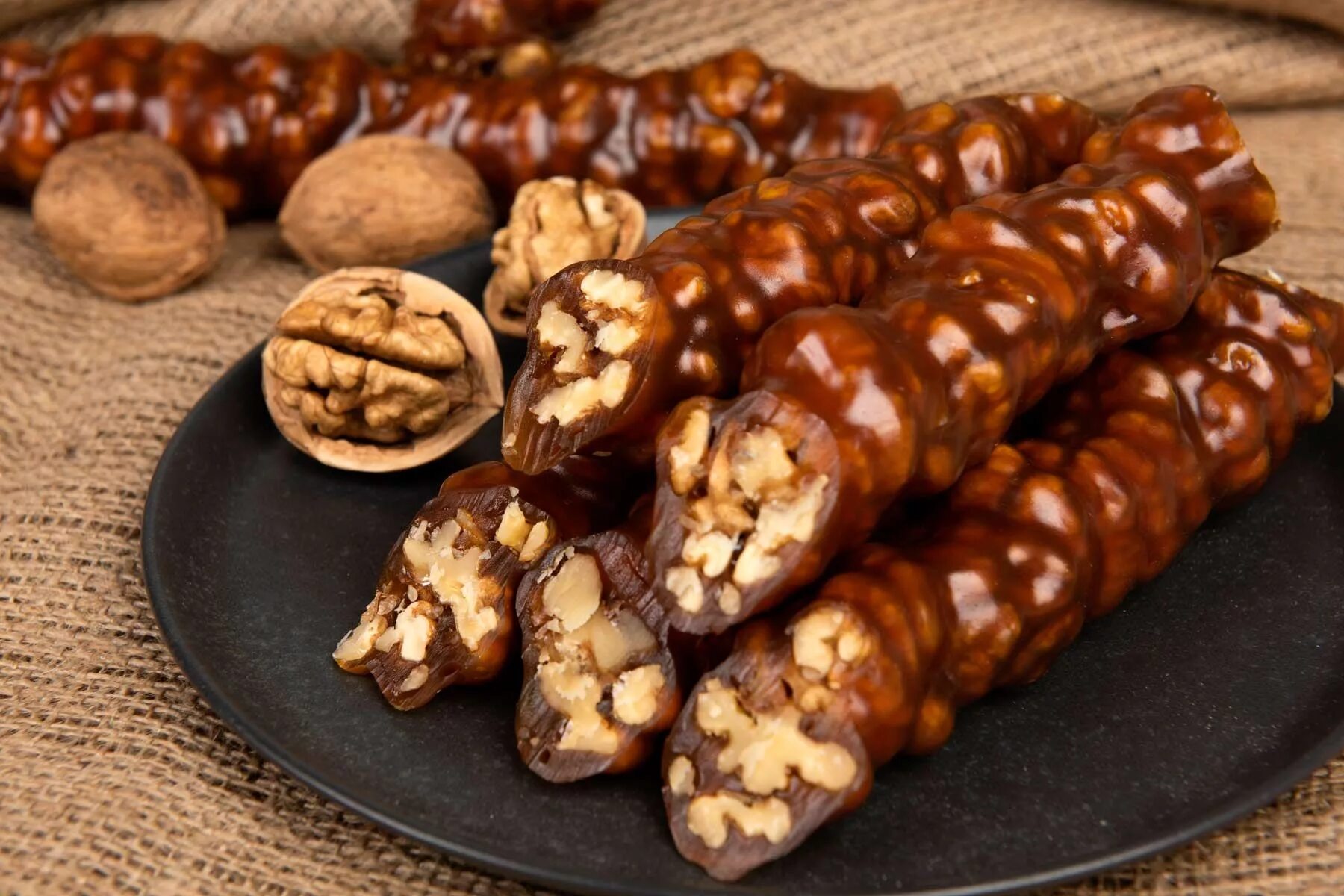 Кишиневский сорт грецкого ореха. Ёнгок бодом. Козинаки грузинская кухня. Грецкий орех в молдове. Ядро грецкого ореха.