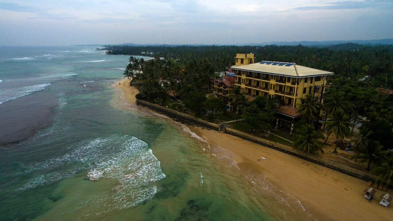 The coastal village cabanas. Ахангама Шри Ланка. Шри-Ланка отель Kabalana Hotel. Пляж Ахангама. Пляж Кабалана Шри Ланка.