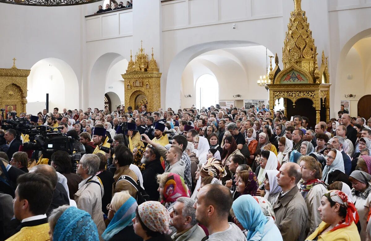 Храм вооружённых сил в кубинке. Икона троицы в троицком соборе спб. Великое освещение патриаршего собора. Освящение храма в санкт-петербурге 11. Освящение храма в санкт петербурге.