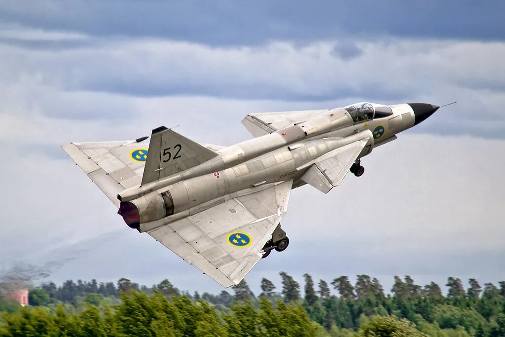 37 c f. Сааб 37 Вигген. Вигген самолет. J-37 "Вигген". Saab Viggen самолет.