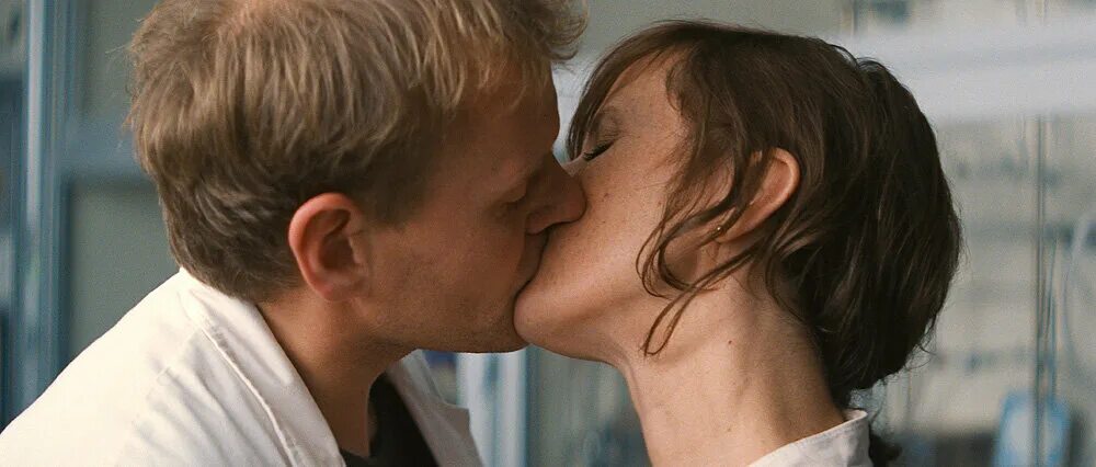 "любовь втроем", 2011. все песни только о любви», реж. любовь втроем видео. "любовь втроем", 2011. любовь втроем видео.