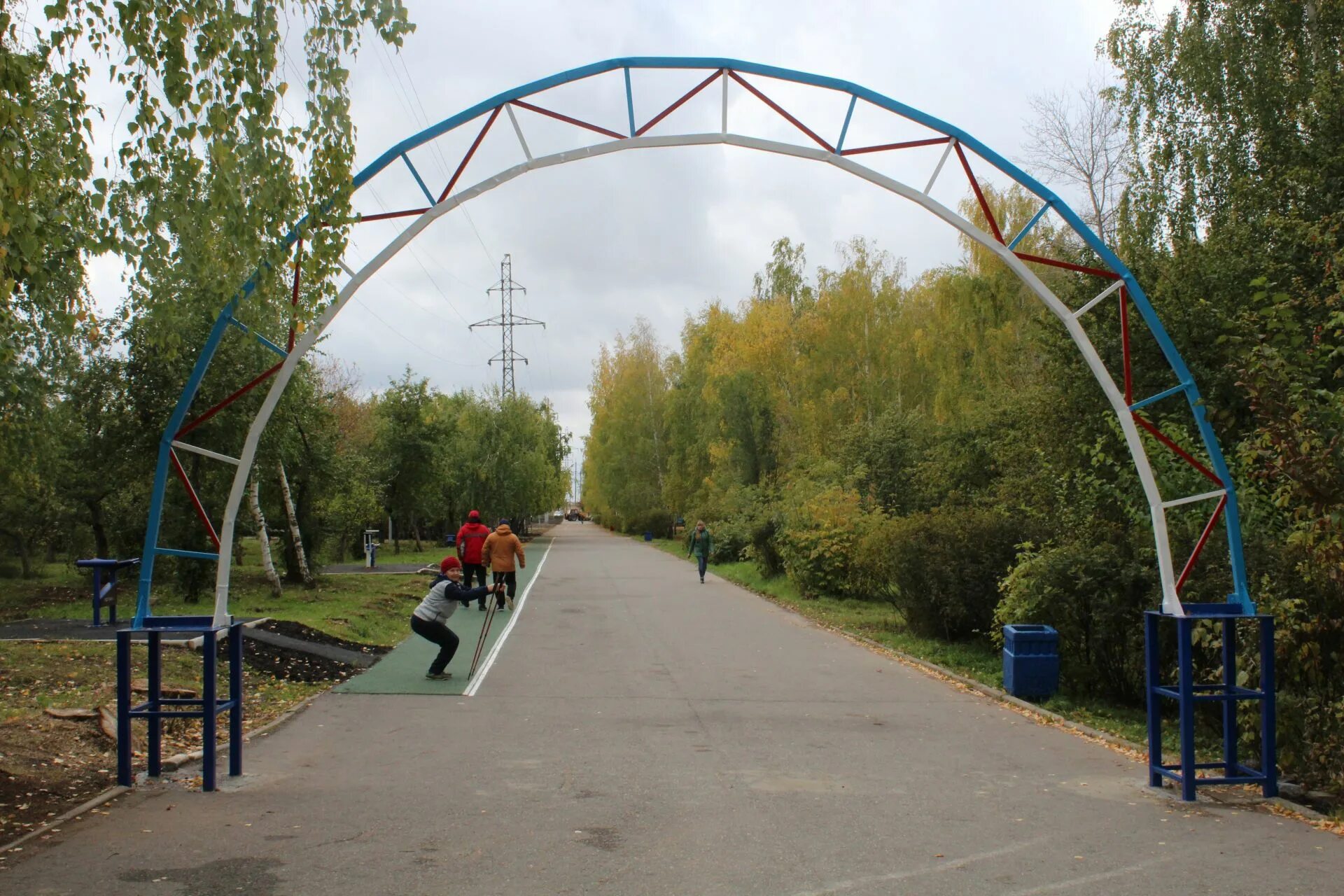 Парк ювао. Остров татышев красноярск 2022. Аллея спортивной славы г. Аллея славы спортсменов в москве. Арт объекты белгорода.