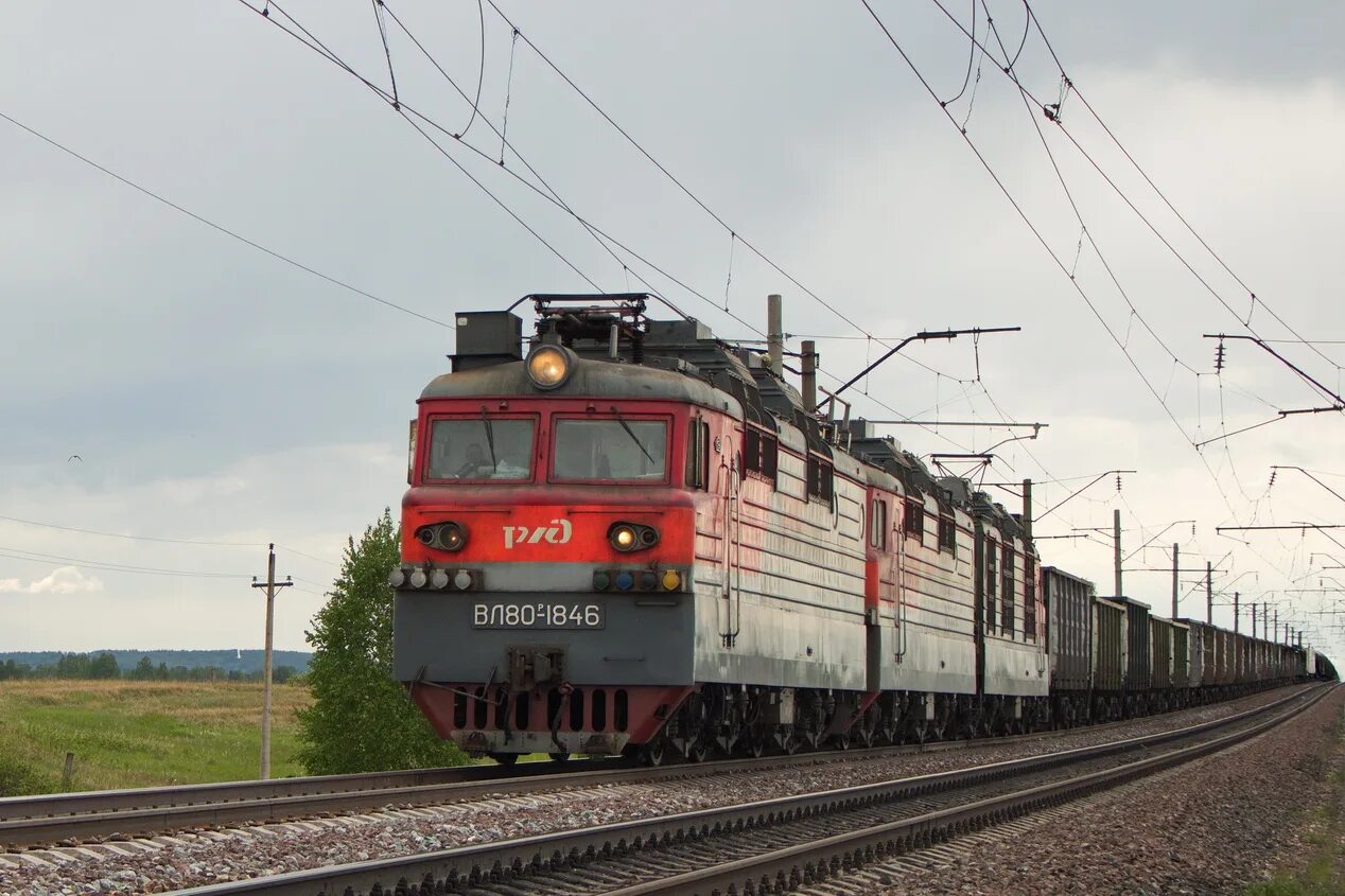 Поезд канск енисейский. Депо Смоляниново вл80р. Вл80р 1549. Вл80с Красноярская железная дорога. Вл80 Грузопассажирский.