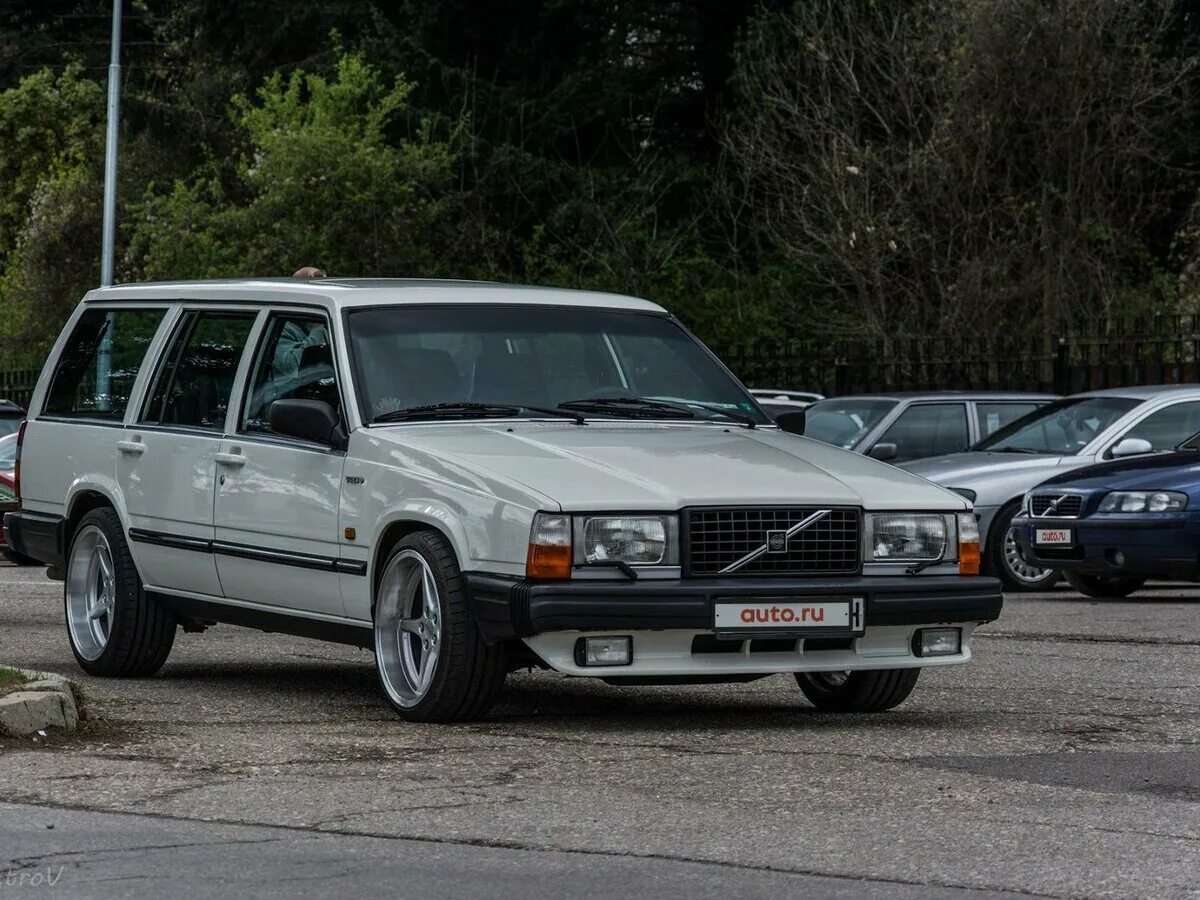 Вольво задний привод. Volvo 740 l. Вольво 740 универсал. Старый Вольво универсал 740. Volvo 740 Turbo.