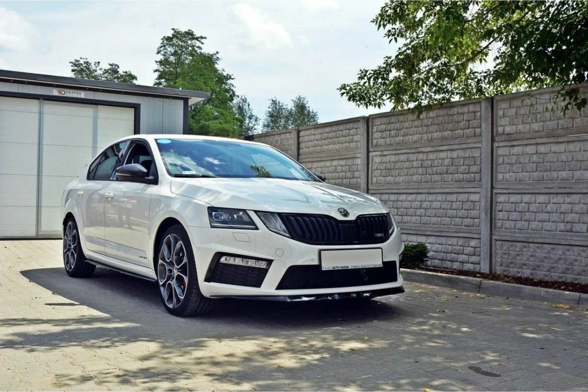 Skoda octavia rs a7 бампера. Skoda Octavia a7 FL RS. Octavia a7 FL RS бампер.