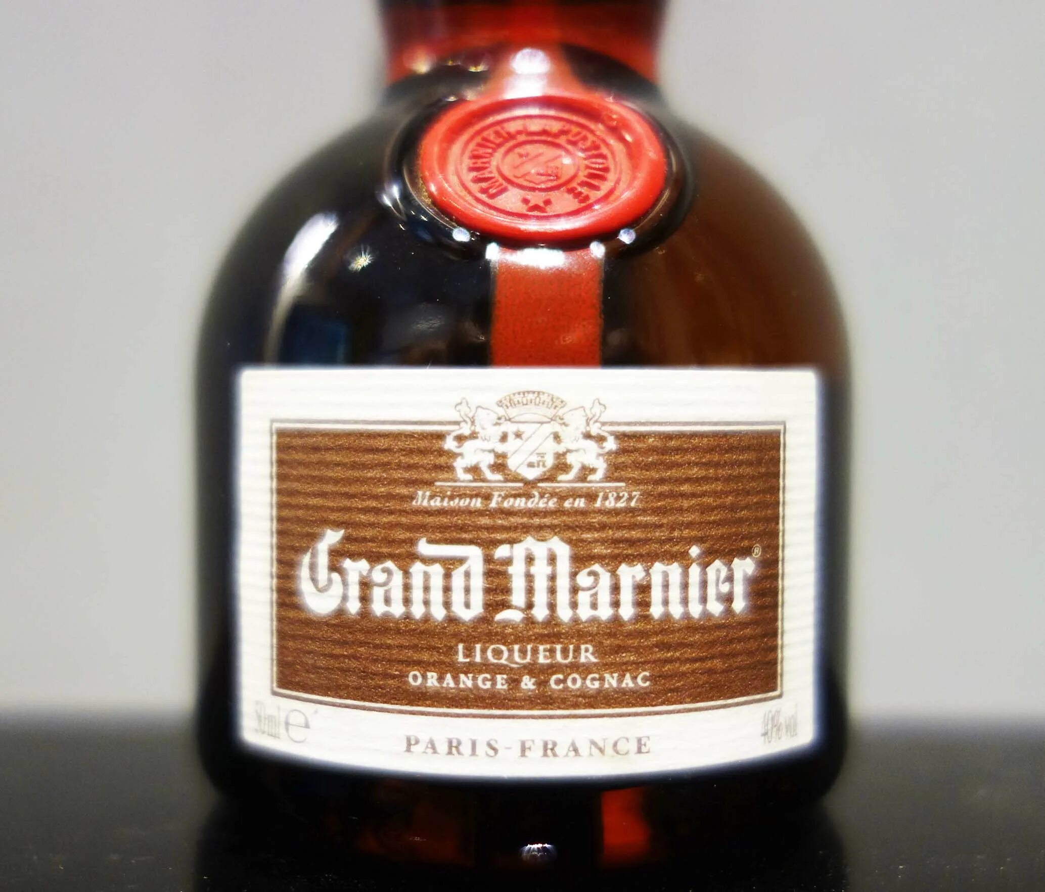 Ликеры купить красноярск. Ликёр Гранд Марнье. Ликер Grand Marnier cordon rouge. Апельсиновый ликер Гранд Марнье. Французский мандариновый ликер.