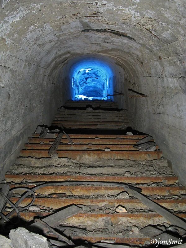 Шахта в горе. Рудники базы. Уралкалий шахта березники. Рудники 2. Divinity рудники.