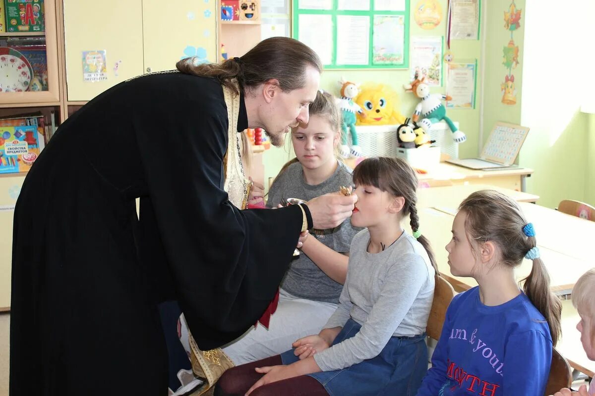 Дети-сироты и дети оставшиеся без попечения родителей. Реабилитация детей. Детский дом измени одну жизнь. Без детей. Посетили детей сирот.