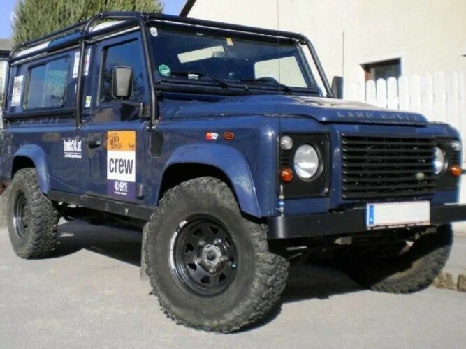 Defender 665. Defender 110 hard top. ленд ровер дефендер полицейский. дефендер 110 5 литров. ленд ровер 110 police.