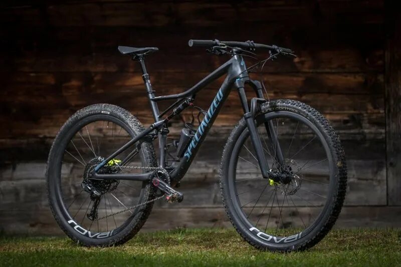 Jb new epic 2020. Спешелайзед Эво. Велосипед specialized Epic. Спешелайзед ЭПИК. Спешелайзед ЭПИК Эво.