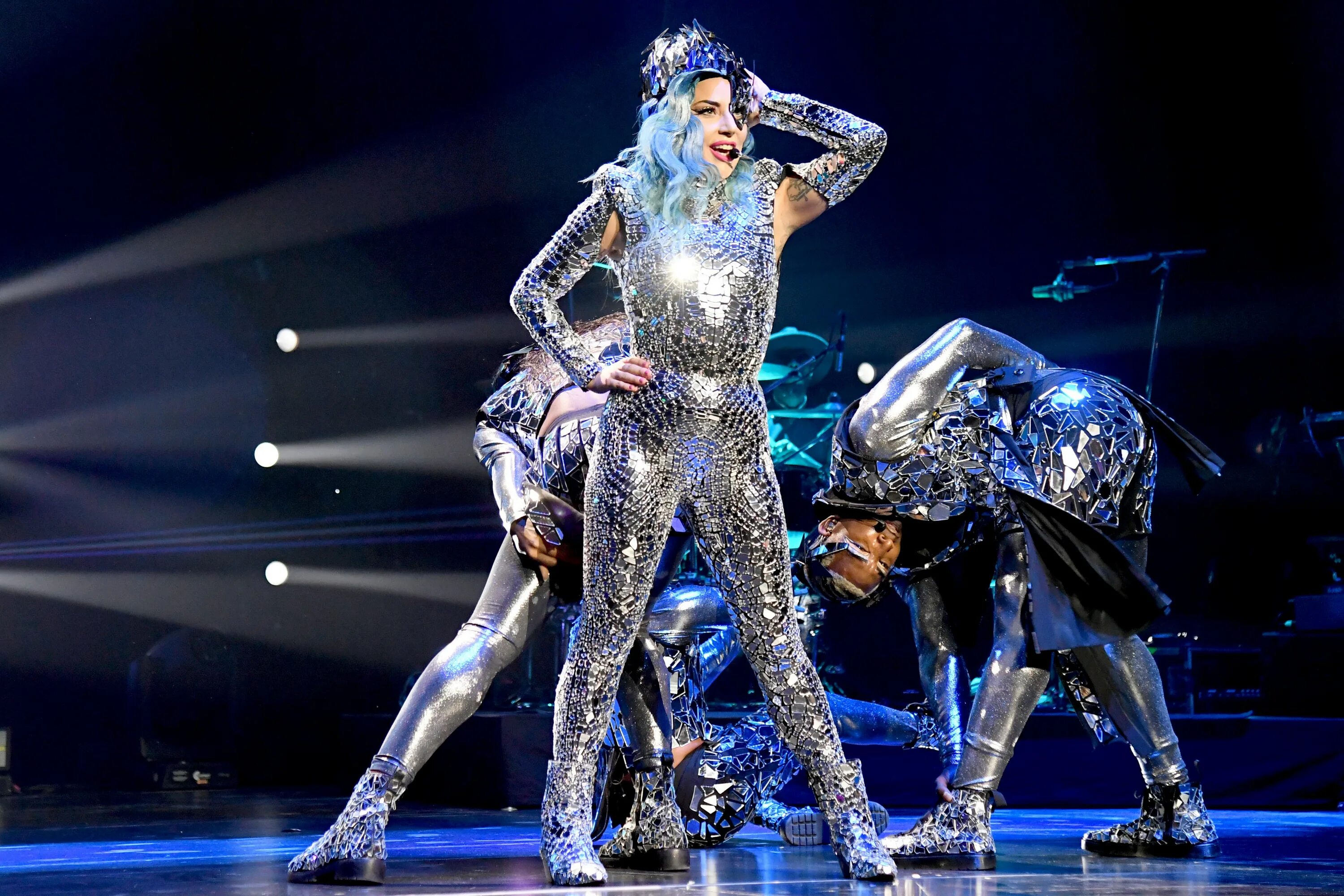 Леди гага. Леди Гага на сцене. Леди Гага 2020. Леди Гага на сцене 2020.