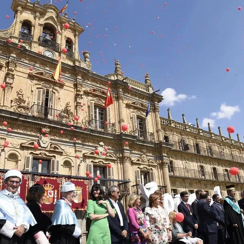 Spain university. Саламанкский университет в Испании. Университет Саламанки в Испании студенты. Саламанка Испания. Университет Саламанки Мехико.