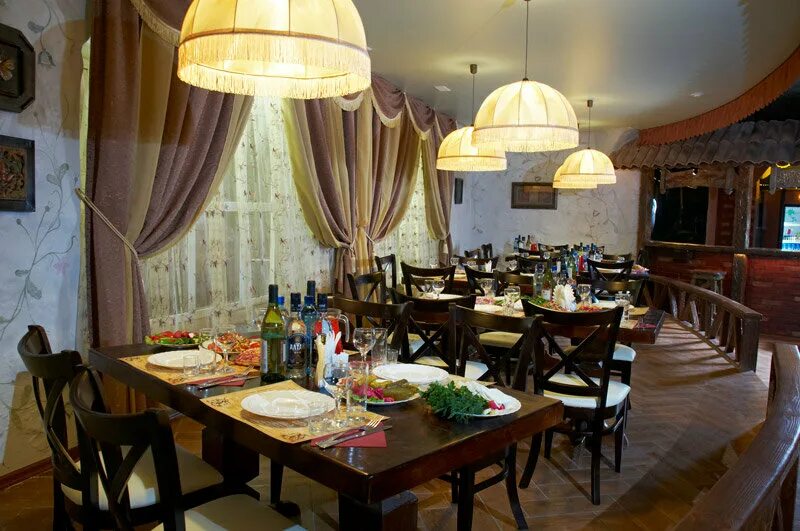 хинкали и хачапури металлострой. пхали хинкали интерьер. ресторан хинкали и хачапури в металлострое. хачапури москва стрит фуд. ели-пили ресторан санкт-петербург металлострой.