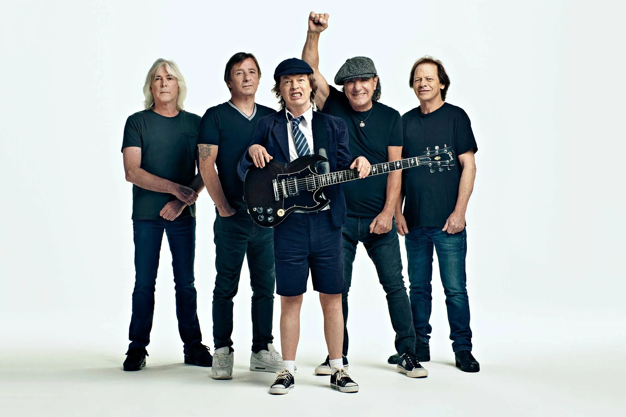 Рок группа сами. Ac dc 2020. acdc группа 2021. acdc группа 2020. вокалист ac dc.