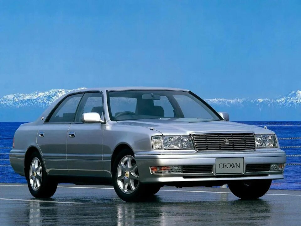 Какой краун лучше. Toyota crown s150. toyota crown x (s150). тойота краун 150. toyota crown 1995.