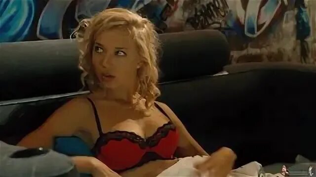 Ксения теплова горячие фото Ответы : Какой у неё размер груди