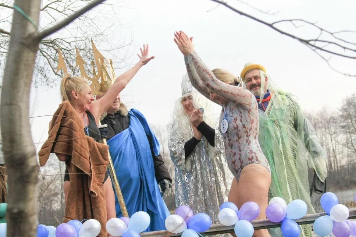 С днём физкультурника открытки. 13 мая праздник. 13 июля день. С днем день физкультурника. 13 апреля день рок н ролла.