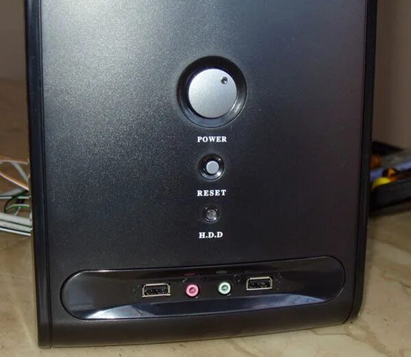 Где reset. Где reset. Кнопка reset для телевизионной приставки. Кнопка ресет. Кнопка сброса на телефоне.