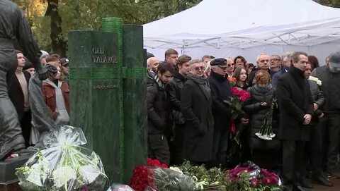Кладбище открылись