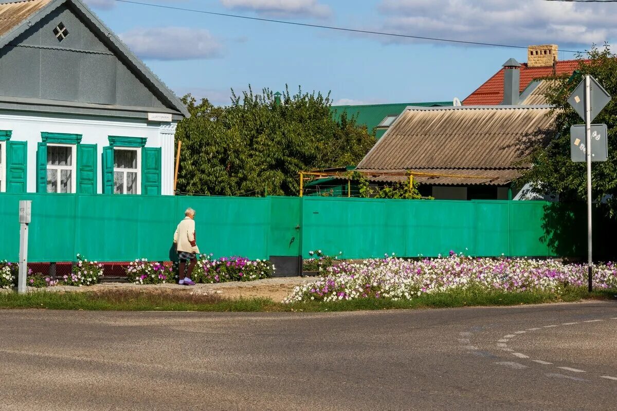 Переехать жить в краснодарский край отзывы. Приморско-Ахтарск конюшни. Город Приморско-Ахтарск Краснодарский край. Приморско Ахтарские Мальдивы. Тимашевск Приморско Ахтарск.