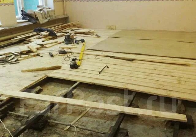 Разборка простильных полов. Демонтаж деревянных полов. Старые деревянные перекрытия. Демонтаж деревянного пола. Разборка простильных полов.