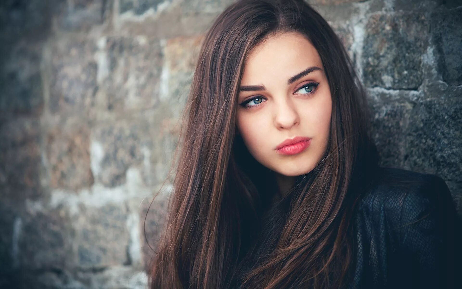 Beautiful girl galleries. Красивые девушки в сарафанах. Натали игнатенко модель. Девушка шатенка. Beautiful girl galleries.
