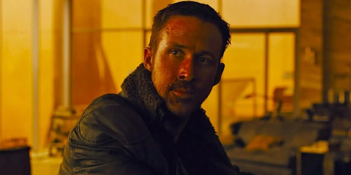 Бегущий по лезвию с райаном гослингом. Бегущий по лезвию 2049. Ryan Gosling Blade Runner. Blade Runner 2049 Гослинг.