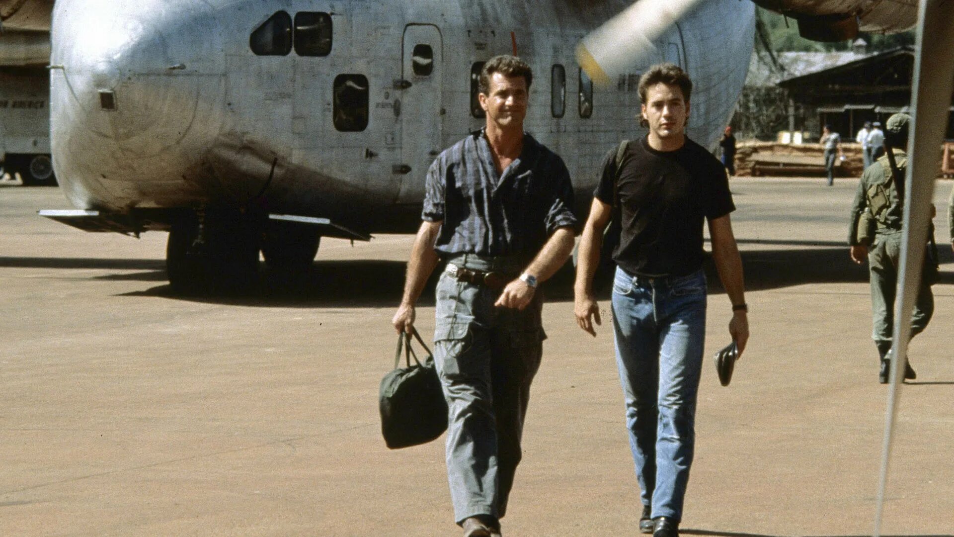 Эйр Америка - Air America (1990). Мэл Гибсон Эйр Америка. Air movie