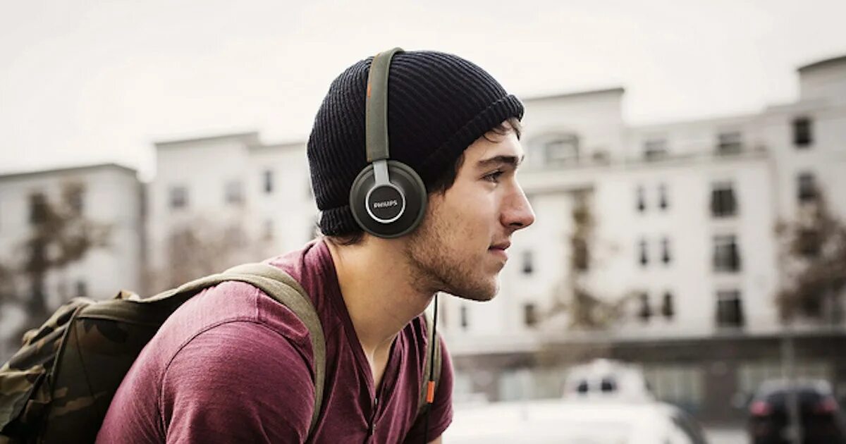 Who likes music. Man with Headphones. Пикча человек с наушниками. Funny Headphones. Аватарка для ютуб канала.