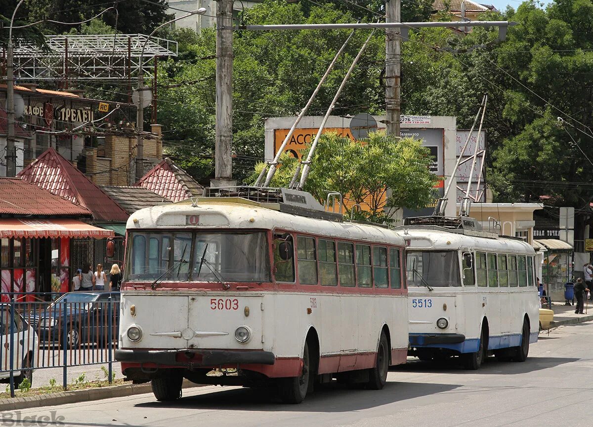 Троллейбус шкода. Троллейбус Škoda 9tr. Троллейбус Шкода Ялта. Крымский троллейбус Шкода 9tr. Троллейбус Skoda 9tr СССР.