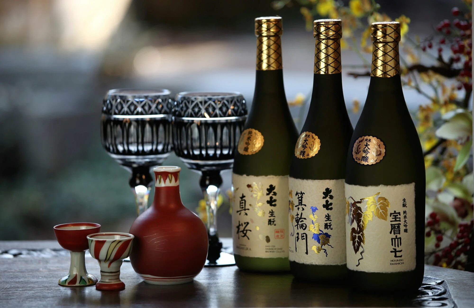 Саке это. Сакэ Япония. Daishichi sake. Кухня Японии сакэ. Алкогольный напиток сакэ.