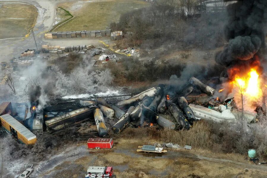 Поезд нью йорк филадельфия. Взрыв. Крушение поездов в сша. Крушение поездов в сша. Крушение поездов в сша.
