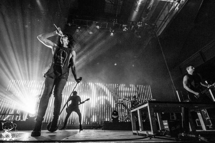 Code mistake corpse bring me the horizon. Bring me the horizon live 2025. bring me the horizon hellfest 2025. bring me the horizon live. bring me the horizon концерт.