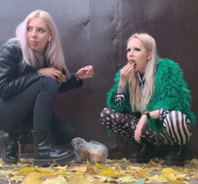 Девушки картье и бугатти. Тиффани бугатти. картье бугатти. тиффани и картье. сестры бугатти тиффани.